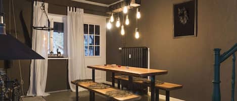House | Dining