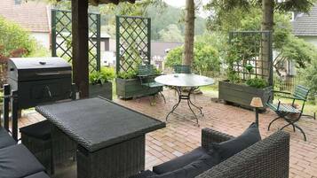 Rumah | Tempat makan outdoor