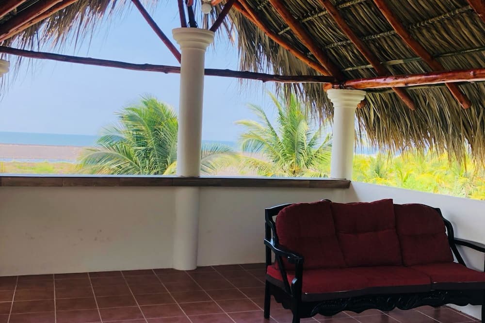 Birds House, Puerto San Jose