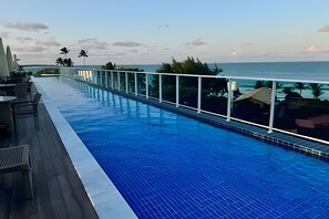 Pool - Flat com piscina privativa a 30 metros da praia (Ipojuca)