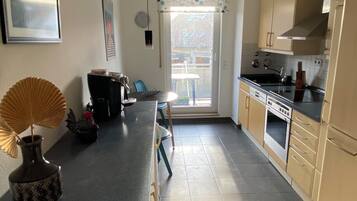 Oven, stovetop, dishwasher