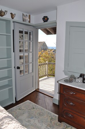 Interni