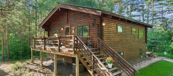 Modern Treetop Log Cabin in the Heart of Schroon Lake