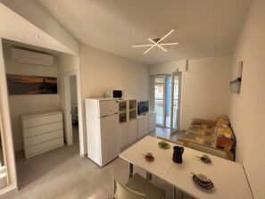 Appartement, 2 chambres, balcon, vue ville | Intérieur