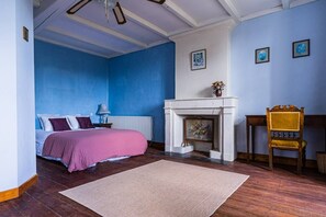 4 Schlafzimmer, Bügeleisen/Bügelbrett, WLAN, Bettwäsche