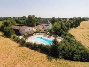 Exterior - Magnifique manoir, quatre chambres, avec piscine (Saint-Porchaire)