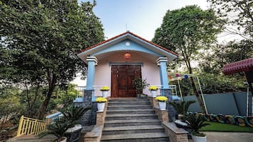 Mặt tiền nơi lưu trú