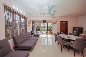 奢華別墅, 泳池景觀 | 私人廚房 | 電冰箱、烤箱、爐台、電鍋