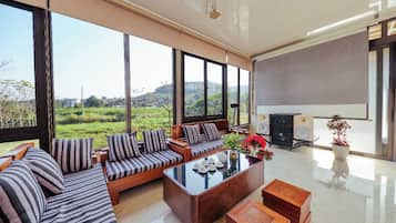 Chambre Double Deluxe, vue montagne | Cuisine partagée