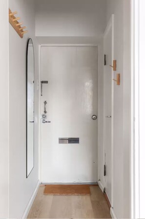 1 habitación, tabla de planchar con plancha y wifi gratis 