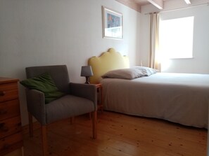 2 chambres, bureau, Wi-Fi, draps fournis