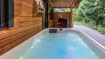 Bain à remous extérieur