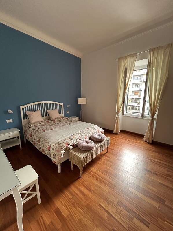 3 chambres, fer et planche à repasser, Wi-Fi, literie fournie