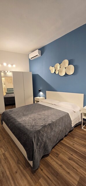 Comfort Apartment | 1 bedroom, in-room safe, iron/ironing board, free WiFi - Rooms And Comfort Apartment (Rome)
