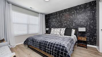 3 bedrooms, desk, iron/ironing board, travel crib