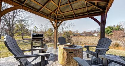 3mi to Grand Park | One Level, King Bed, Fun Games, FirePit, BBQ, Pet Friendly!