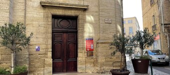 Au Trois Six
Duplex 
très confortable et
climatisé 
Au cœur de Pezenas