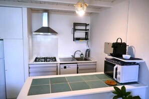 Microwave, stovetop, dishwasher