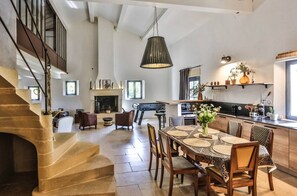 Dining - La paisible en Luberon (Joucas)