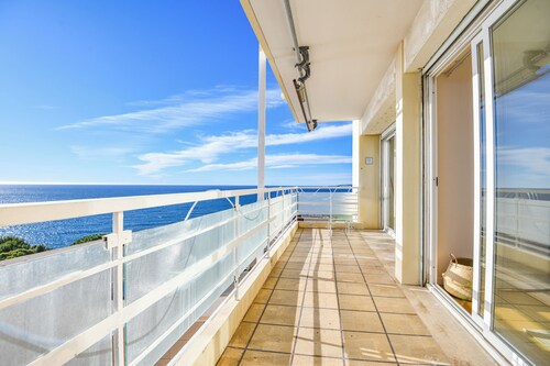 Appart vue mer splendide et plage proche de Monaco