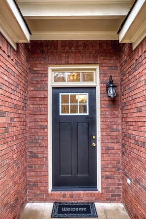 Exterior detail - Columbus/Ft Moore Skylight Retreat (Columbus)