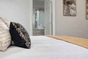 3 Schlafzimmer, Zimmersafe, Bügeleisen/Bügelbrett, WLAN