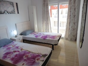 2 Schlafzimmer, Bügeleisen/Bügelbrett, WLAN, Bettwäsche