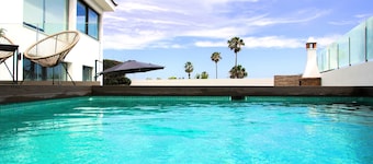Villa Brisamar with sea views and heated pool