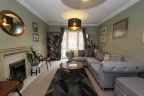 Smart TV, books - Charming Ipswich Retreat / Cosy stay in a great location (Ipswich)