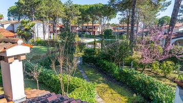 Apartment, 2 Bedrooms, Patio, Garden View | Garden