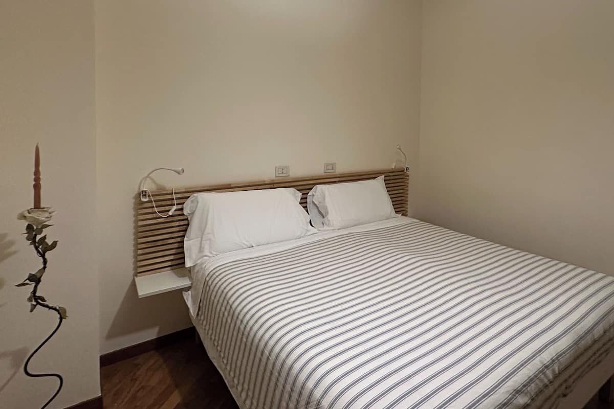 Double or Twin Room | Desk, laptop workspace, blackout drapes, iron/ironing board