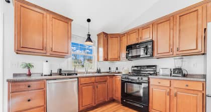 4-Bedroom Family-Friendly Home in Morgantown, WV Near Cheat Lake