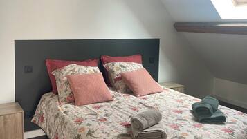 2 slaapkamers, een strijkplank/strijkijzer, wifi, beddengoed