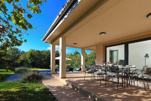 Outdoor dining - Villa "Marconi" (Cambarelici)