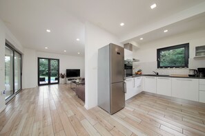 Fridge, microwave, oven, stovetop - Villa "Marconi" (Cambarelici)