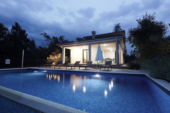 Outdoor pool - Villa "Marconi" (Cambarelici)