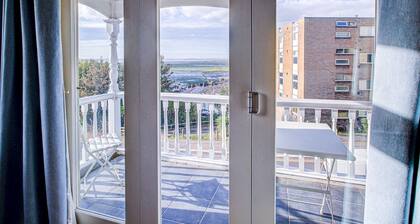 Pass the Keys | Large house | Leigh | Sea views