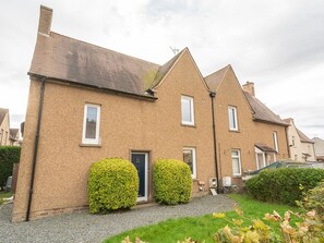 Exterior - Charming Family House in Rosewell - Pass the Keys (Edinburgh)