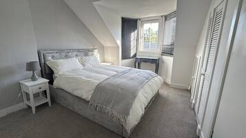 3 bedrooms, iron/ironing board, WiFi