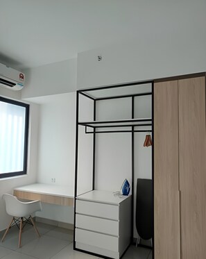 Interior - Cozy 1-bedroom apartment in Shah Alam central with free Wifi, Netflix, and pool. (Shah Alam)