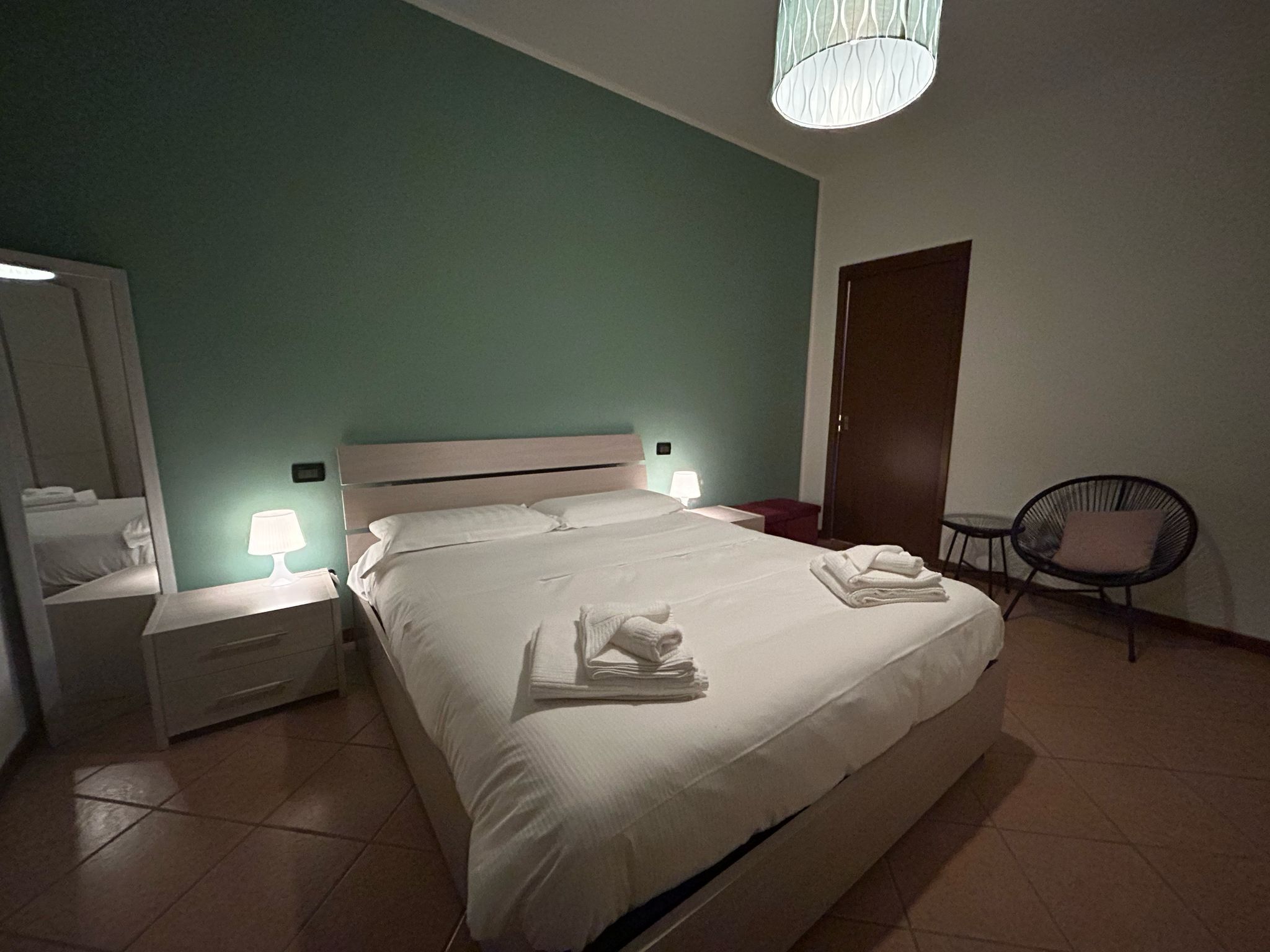 1 camera, Wi-Fi, lenzuola