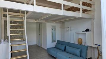 Premium Suite, Pool View | 1 bilik tidur, peti besi dalam bilik, Wi-fi percuma