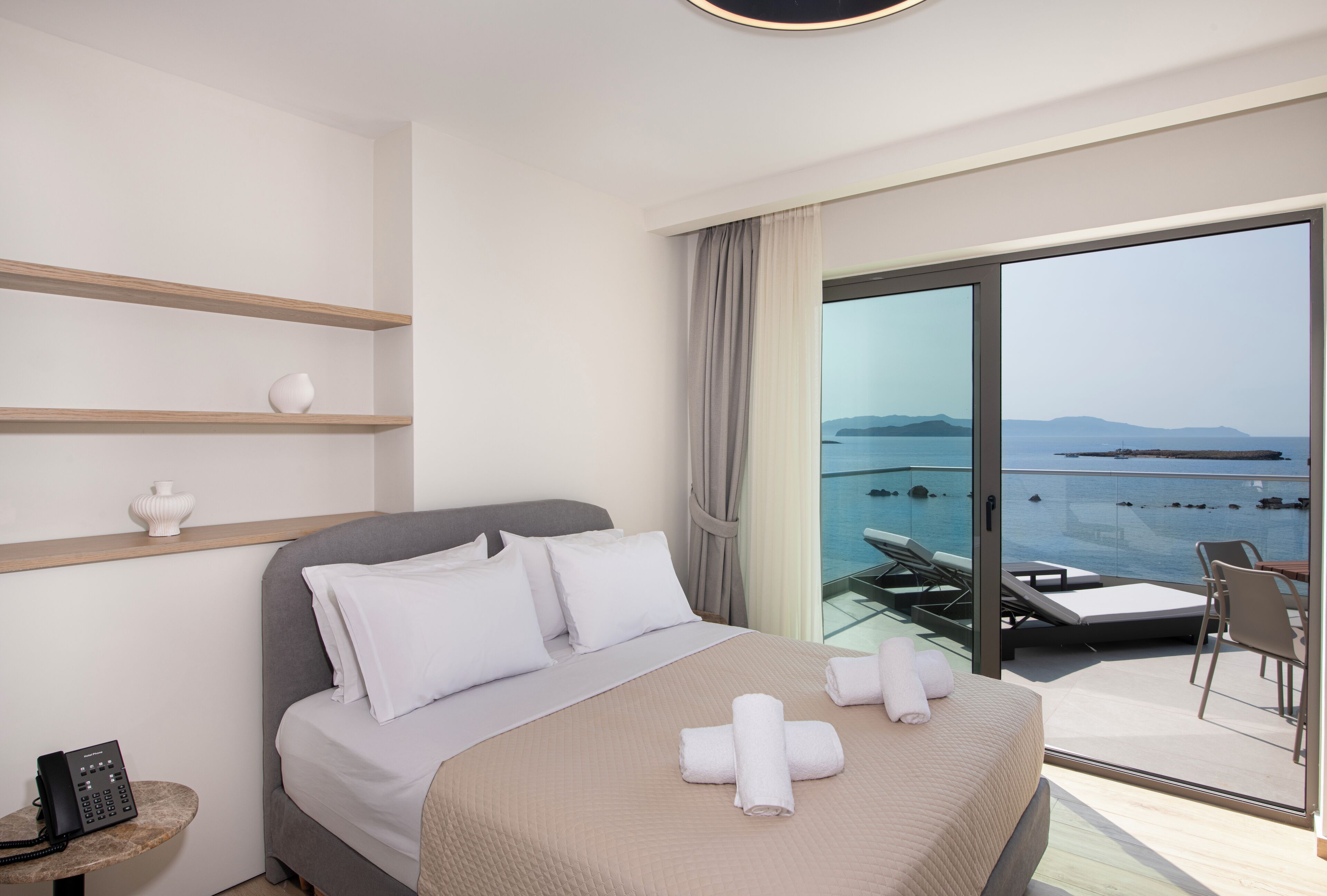 Photo - EdgeWater Beach Hotel