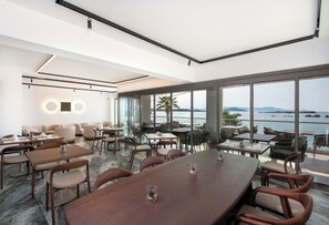每日付費供應吃到飽自助式早餐