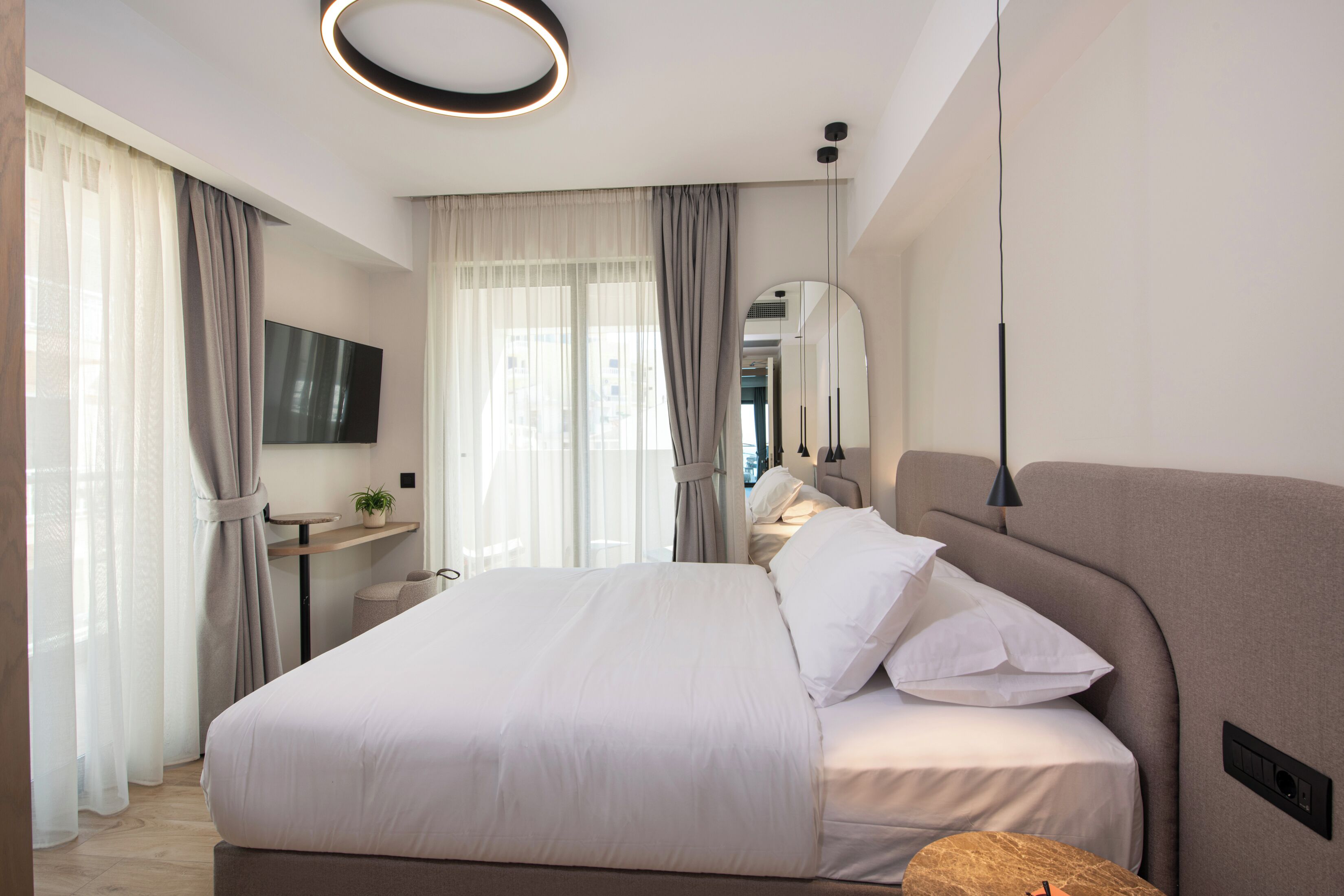 Photo - EdgeWater Beach Hotel