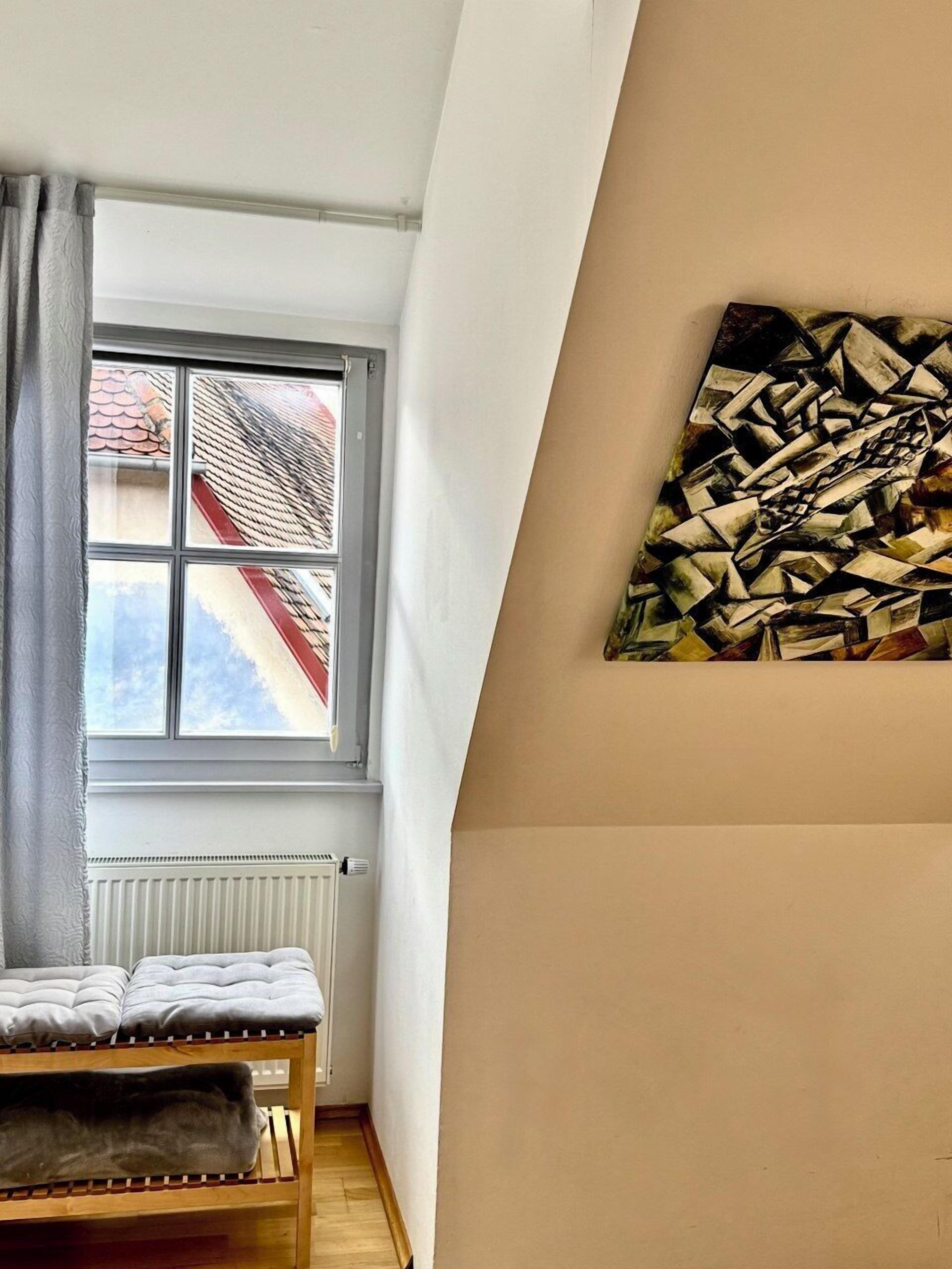 Deluxe-Suite, Stadtblick | Schreibtisch, laptopgeeigneter Arbeitsplatz, Verdunkelungsvorhänge