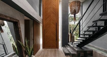 Bitol Luxury Jungle Villa 12+