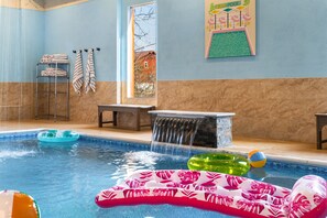 Piscina interna, piscina aquecida