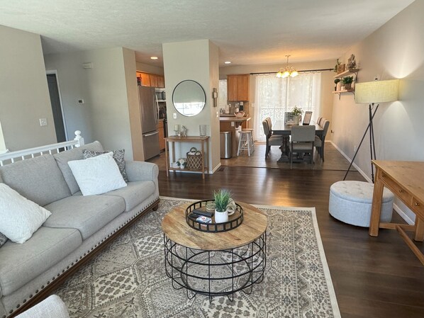 Smart TV - 4-bed 2.5 bathroom in North Spokane with fitness room, WiFi, AC (Spokane)