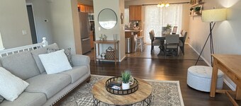 4-bed 2.5 bathroom in North Spokane with treadmill, WiFi, AC